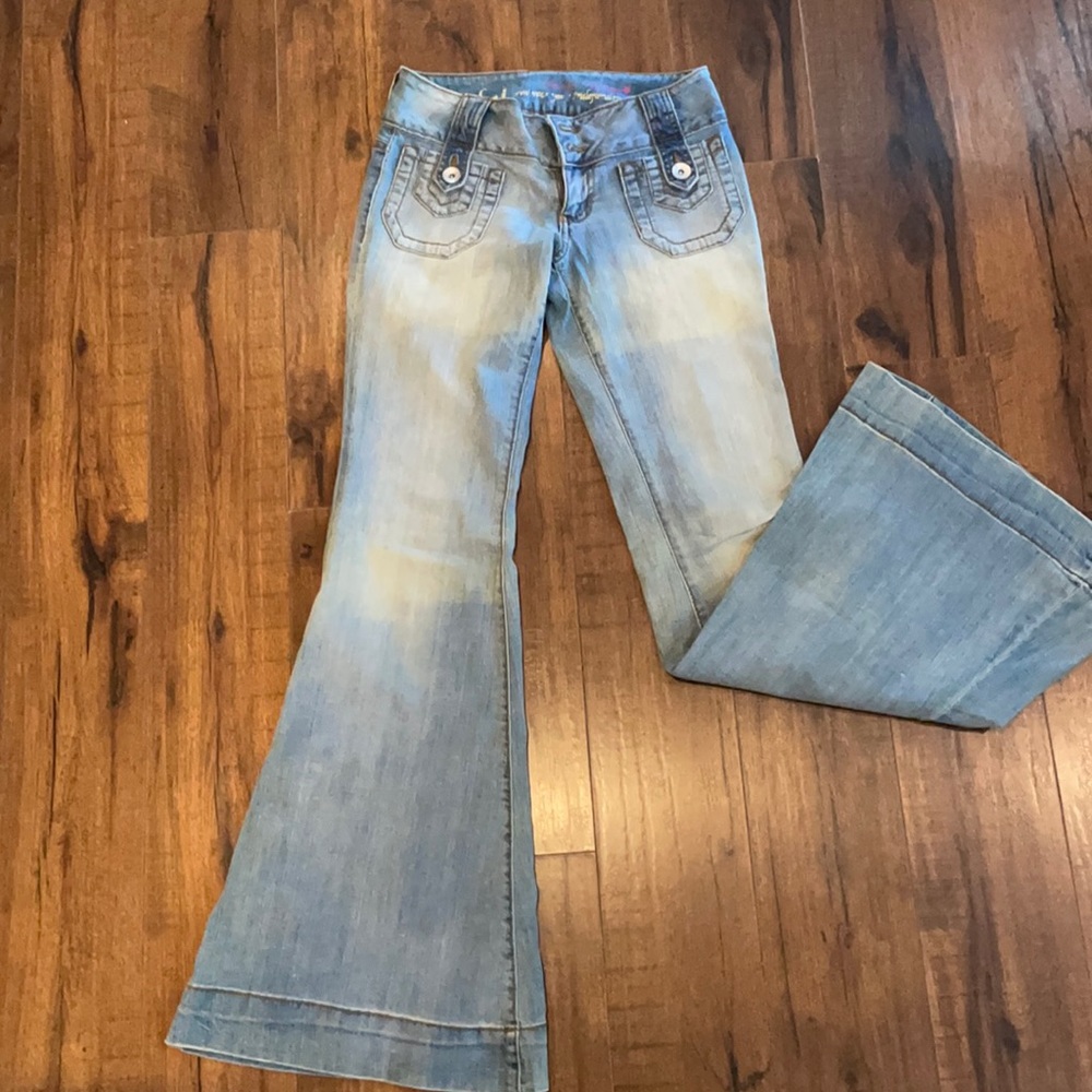 L.e.i. Low Rise Super Flare Jeans